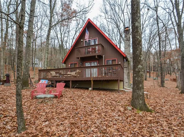 203 Bellingham Dr, Bushkill, PA 18324