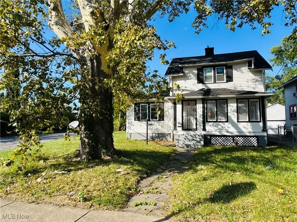 13401 Rugby Rd, Cleveland, OH 44110