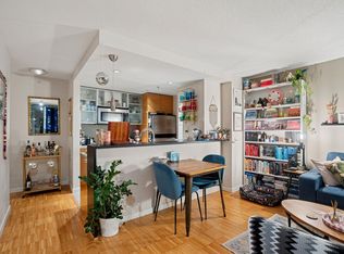 33 Smithe St #1901, Vancouver, BC V6B0B5
