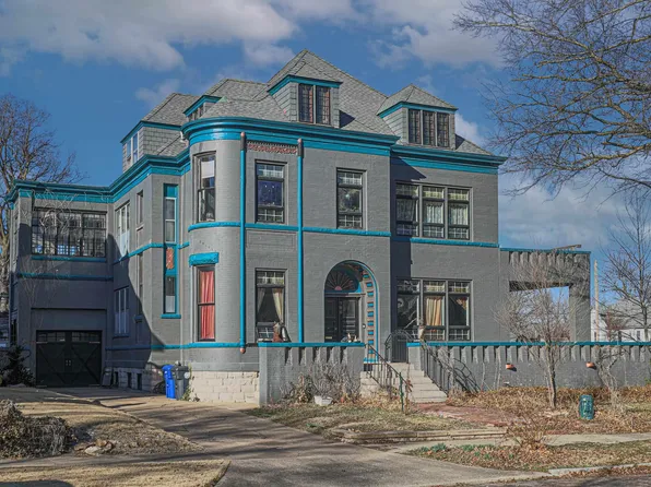 706 W 5th St, Sedalia, MO 65301