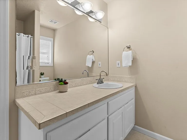 2352 NW Brewer Ln — Photo 37