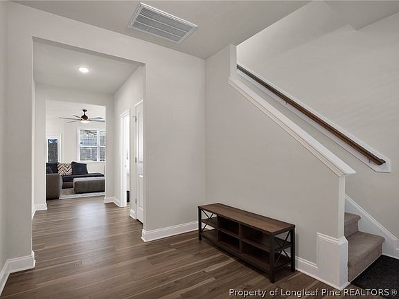 4th image of 224 Timber Skip Dr