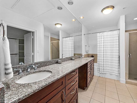 5th image of 3333 Allen Pkwy Unit 702