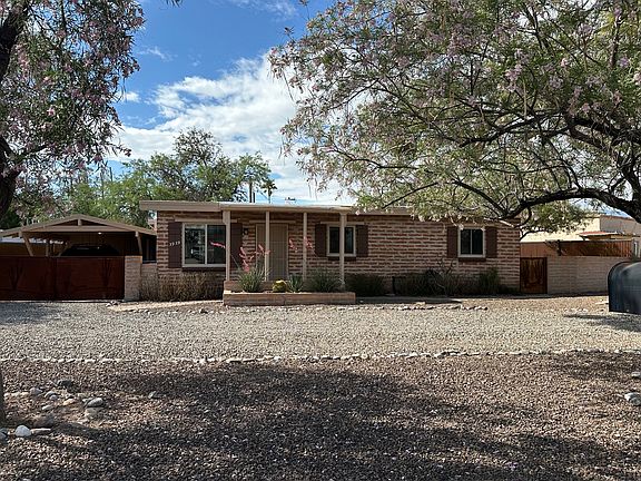 Large Lot with Mature Landscaping