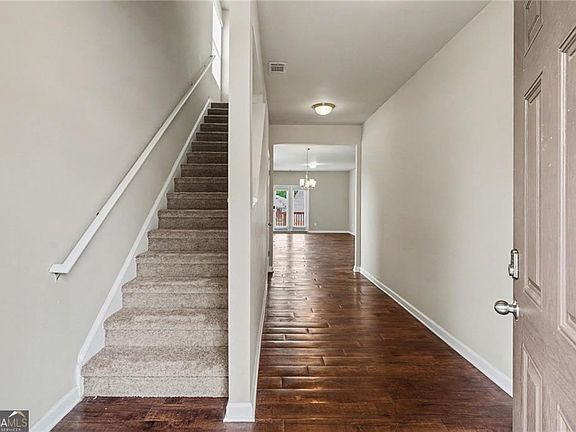 4th image of 1965 Osprey Dr