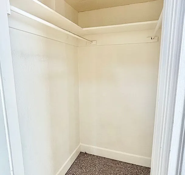 T0108 - Laurelview Apartments — Photo 15