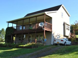 2500 Parker Rd, Newark, NY 14513