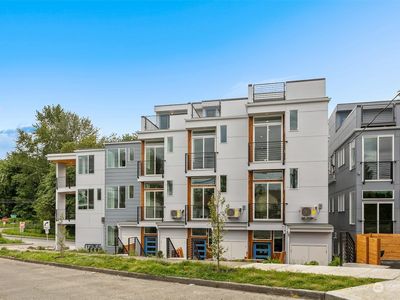 9350 Sturtevant Avenue S, Seattle, WA, 98118