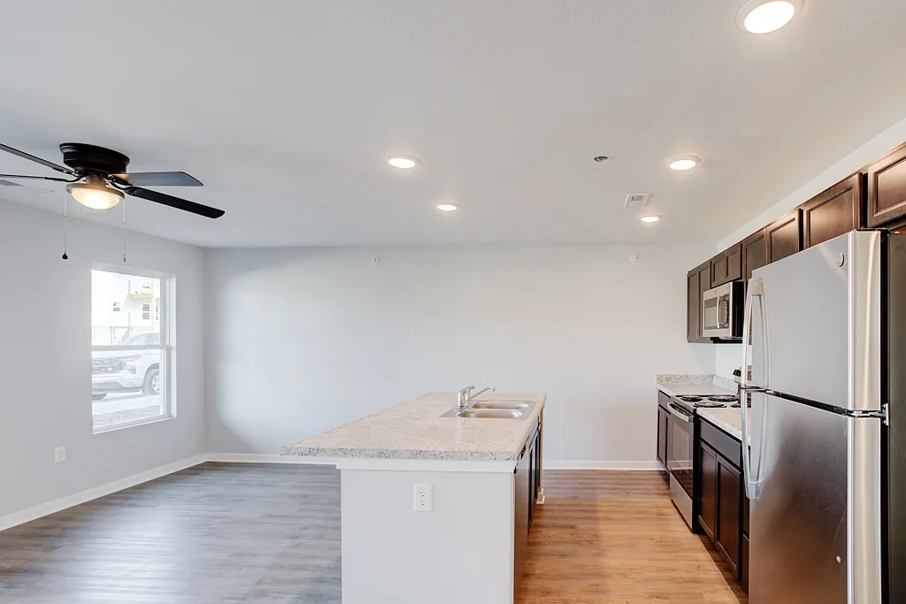 Cypress Point Apartments — Photo 4