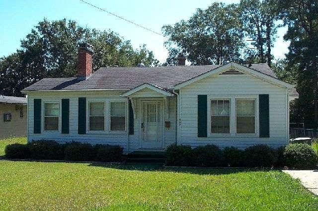 1st image of 407 E Moore St