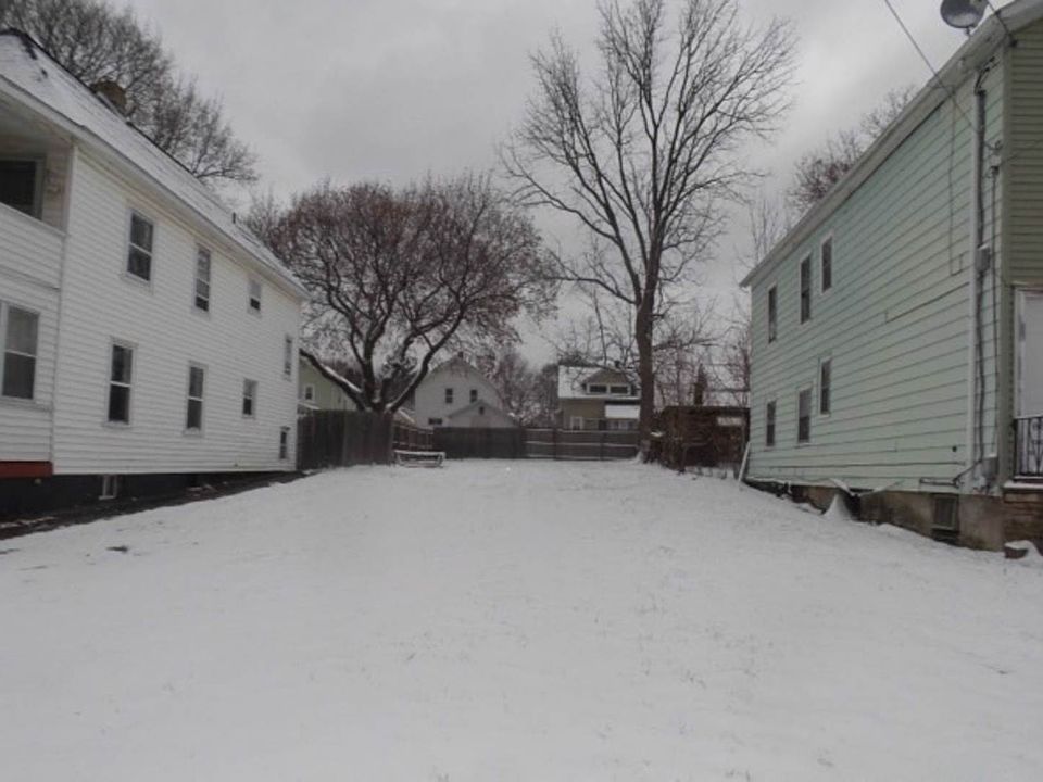 1st image of 218 Burdick Ave