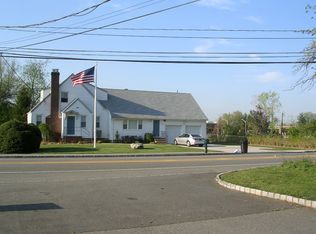 25 Little Falls Rd, Fairfield, NJ 07004