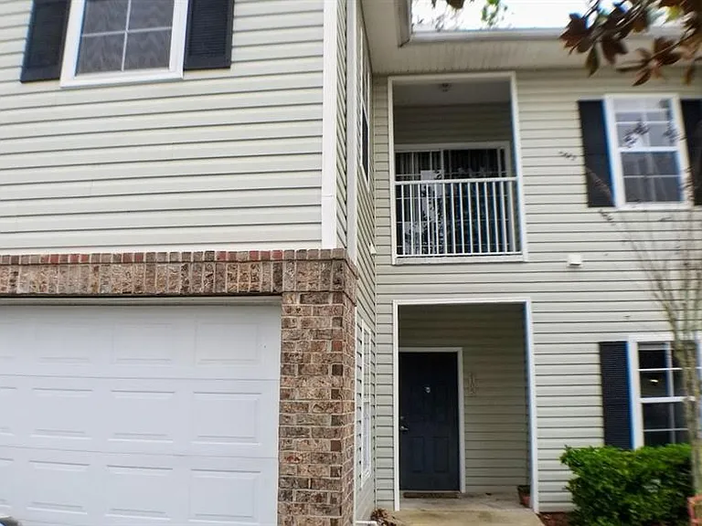 4335 NW 48th St #105 — Photo 30