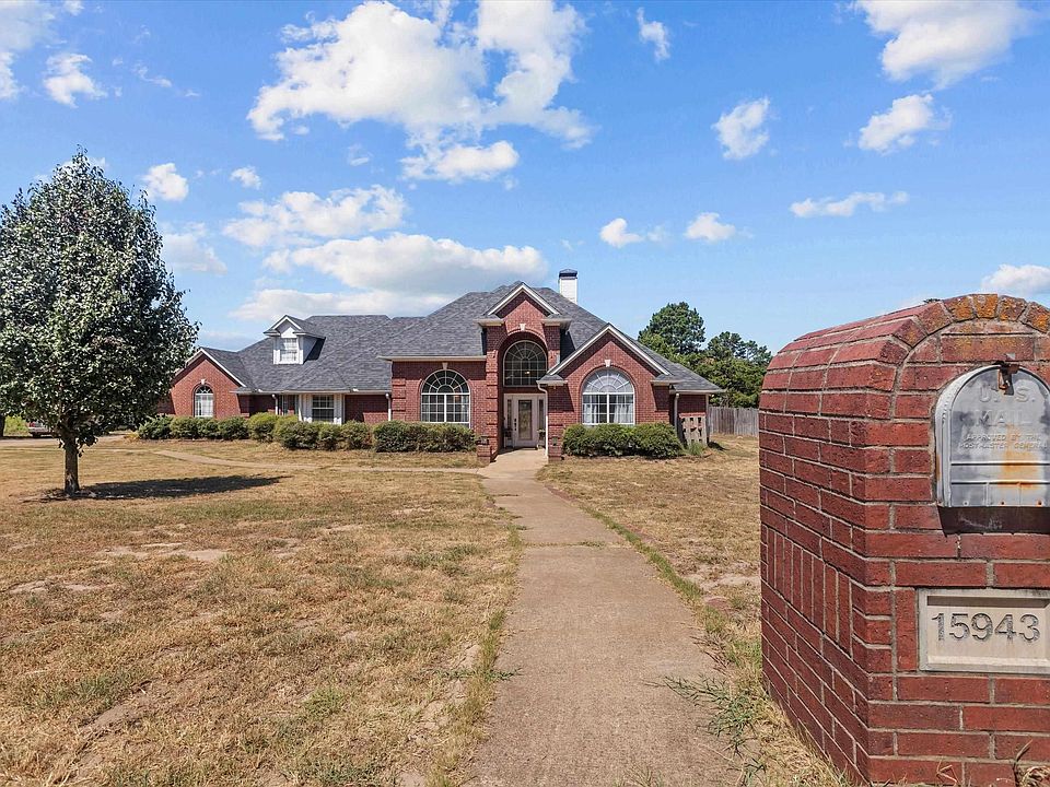 1st image of 15943 Childress Dr