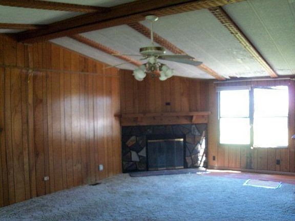 4th image of 556 Frederick Dr