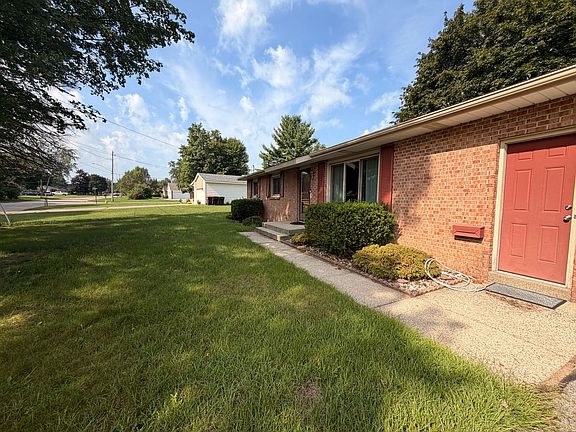 2nd image of 7865 Ridgewood Dr