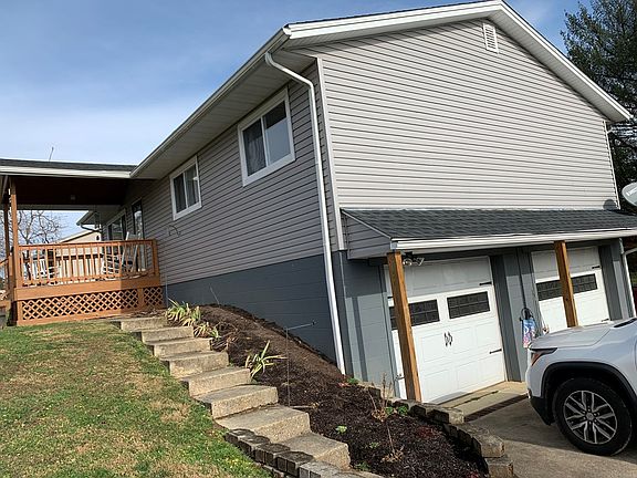 3rd image of 1618 Lawson St