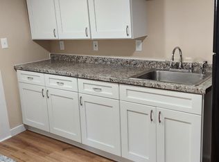 111 Wakefield St #B, Rochester, NH 03867