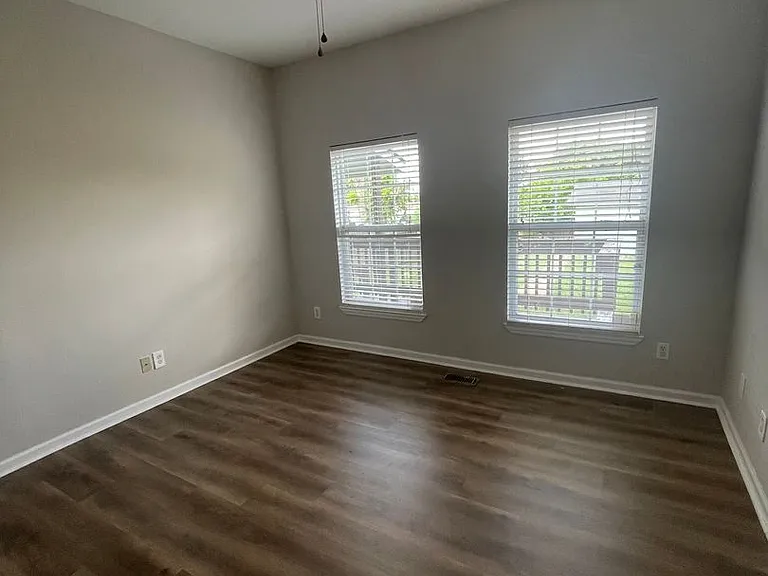 1112 Joseph Ave — Photo 7
