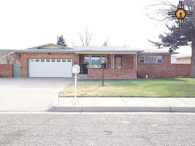 1st image of 1309 Stratford Ln