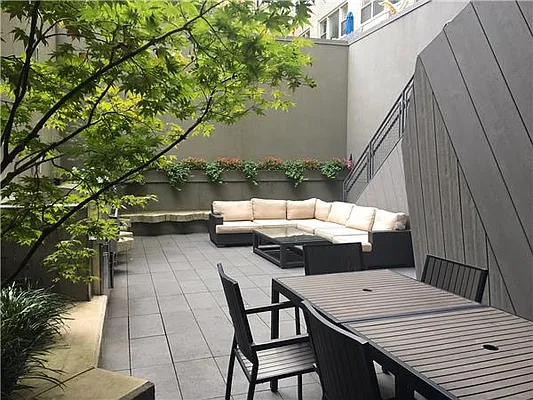 Rented by RELO REDAC INC. | media 22