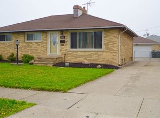 8512 Saybrook Dr, Brooklyn, OH 44144