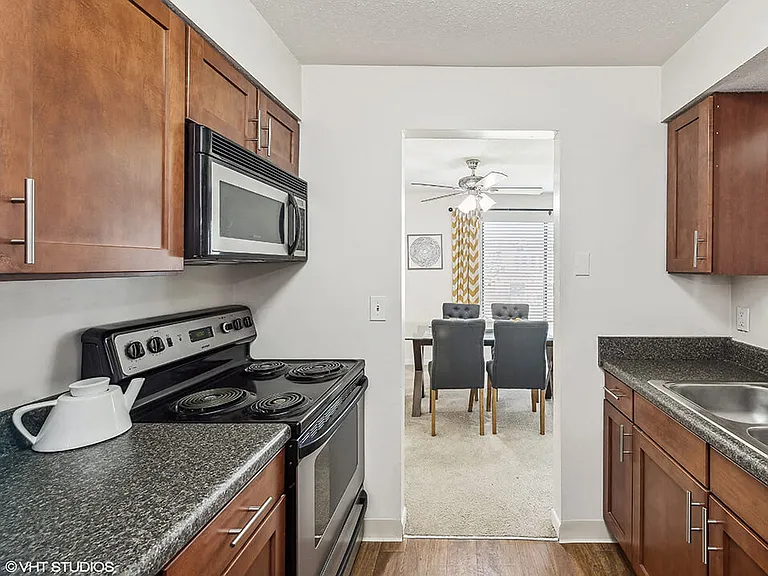 Fully-Equipped Kitchen with Microwave
