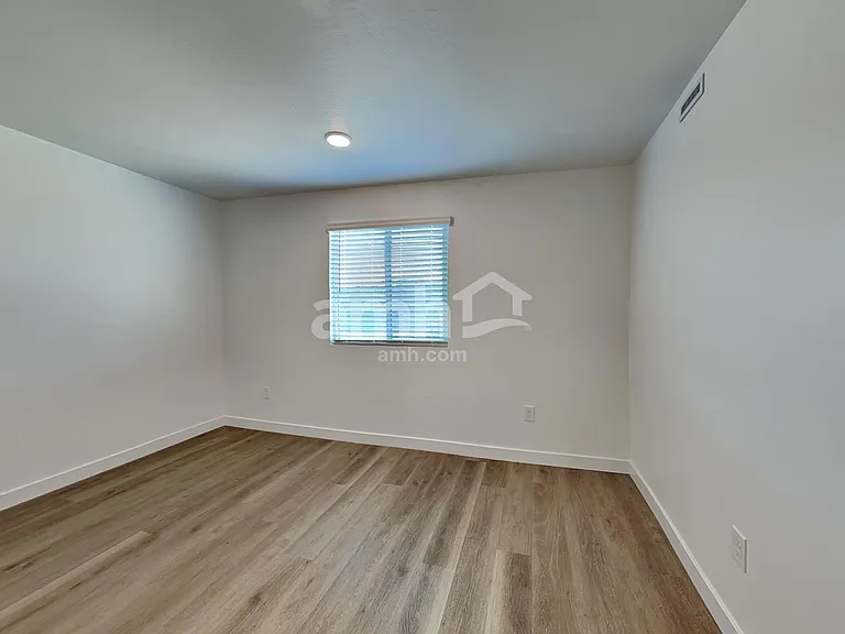 12611 W Flynn Ln — Photo 19