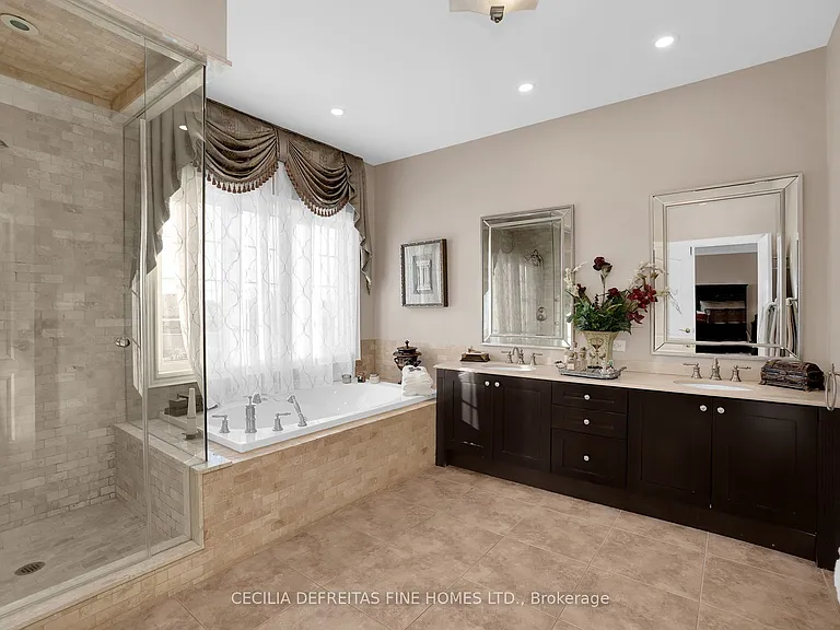 11 Beauvista Ct — Photo 32