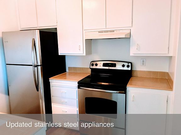 3rd image of 208 Watson Dr APT 1