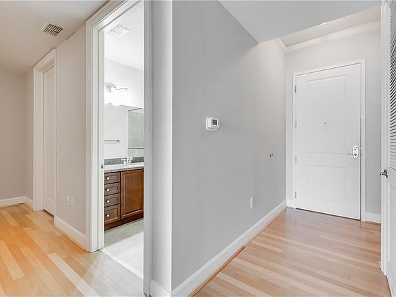 2nd image of 301 Virginia St #U803