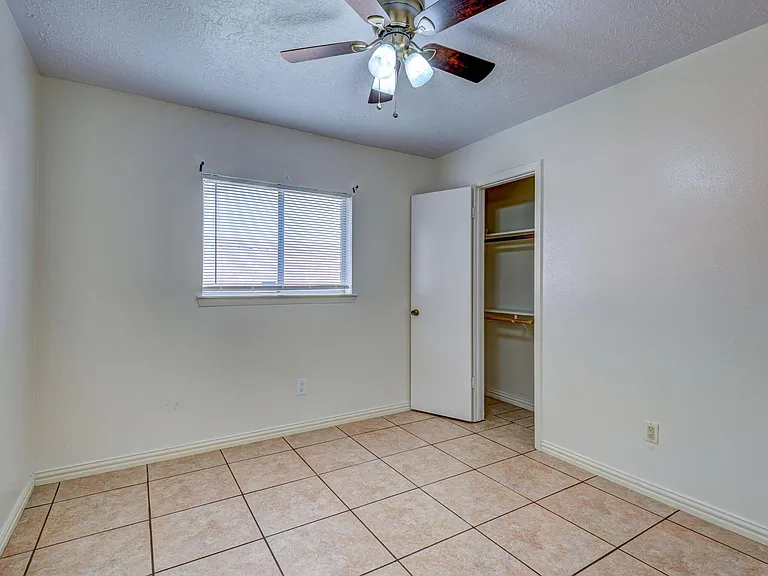 9742 Charmont Rd — Photo 17