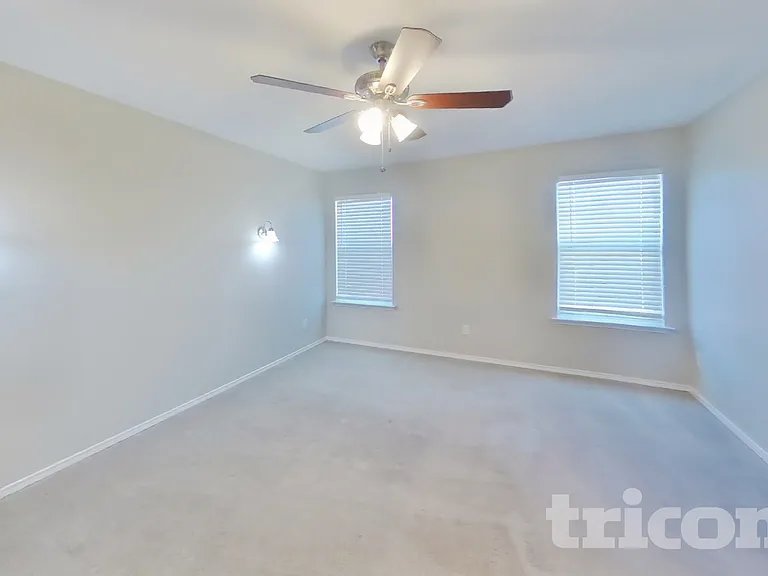 413 Rustic Grove Ln — Photo 8