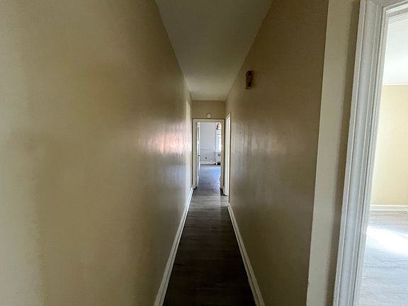 4th image of 3359 Longshore Ave