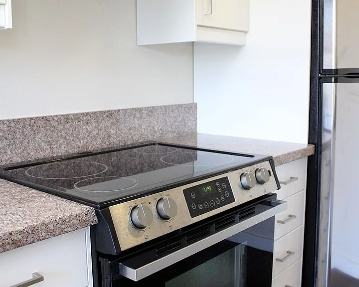 9222 N Lombard St — Photo 17