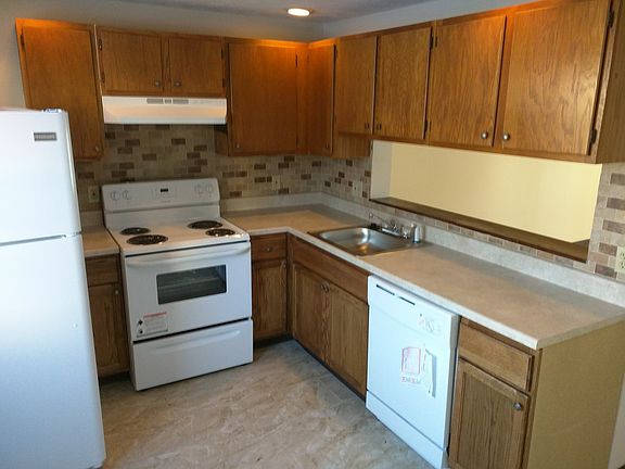 2nd image of 125 Portland Ave APT 12