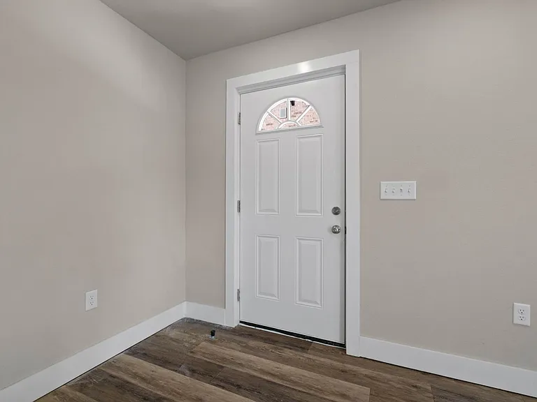 1370 N Porter Rd — Photo 6