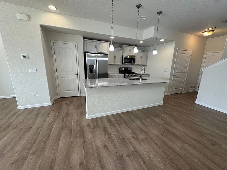 894 Petra Hts — Photo 6