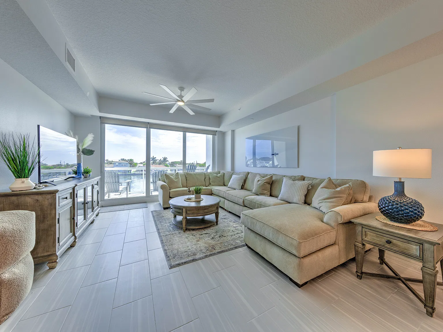 415 Island Way — Photo 3