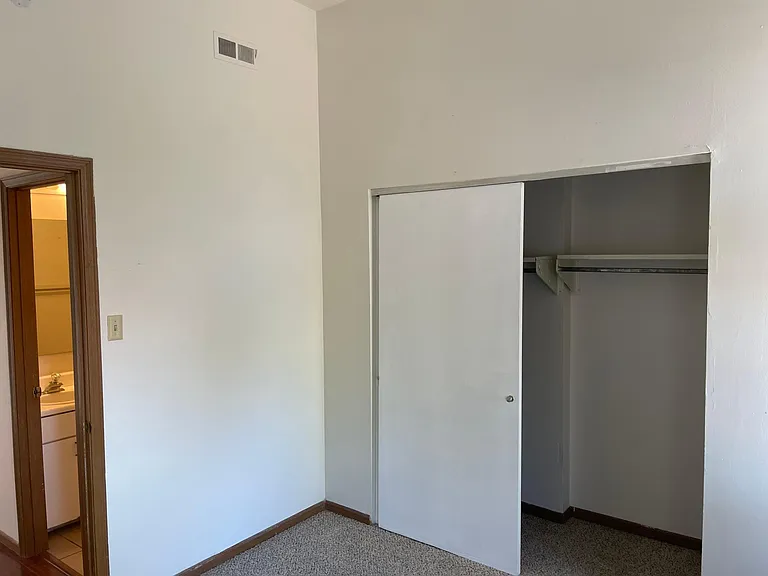 1330 Shenandoah Ave #2 — Photo 9