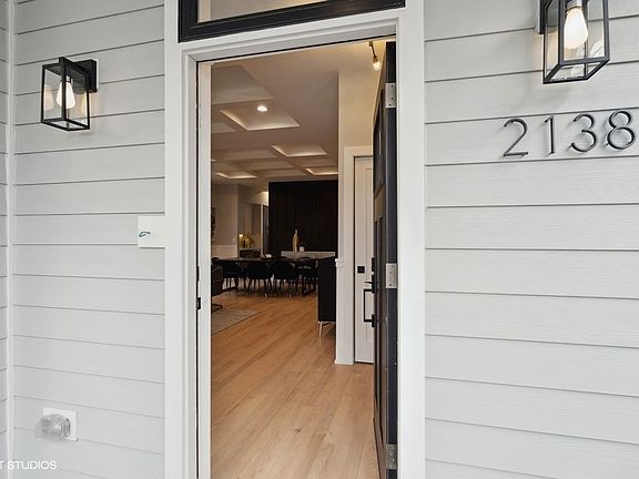 2nd image of 2138 W Summerdale Ave