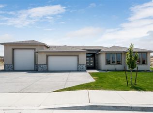 8749 W 11th, Kennewick, WA 99336