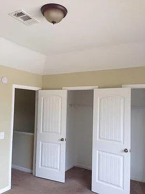 408 Park Avenue — Photo 1