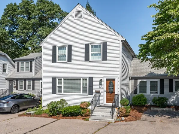286 Linden St #286, Wellesley, MA 02482