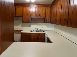 2542 Cedarwood Dr #B5, Hayes, VA 23072