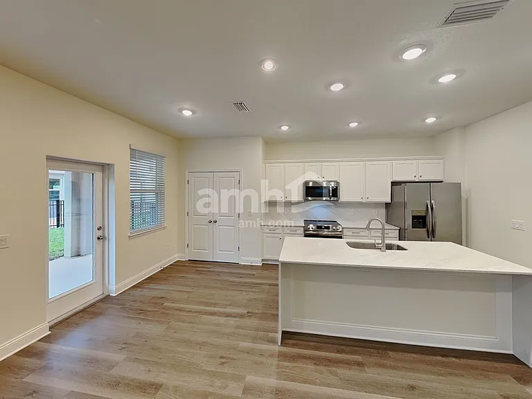 1019 Grafton Ridge Dr — Photo 6