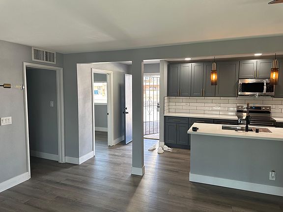 3rd image of 2021 Santa Clara Dr