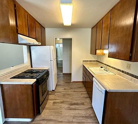 4th image of 1120 W Lockeford St APT 26