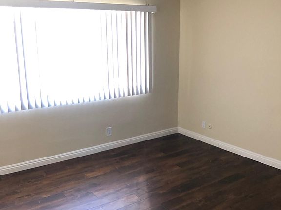 3rd image of 4479 Rockland Pl APT 10