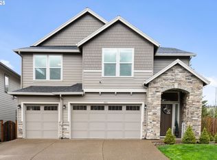 8011 SW Greenhouse Ln, Portland, OR 97225